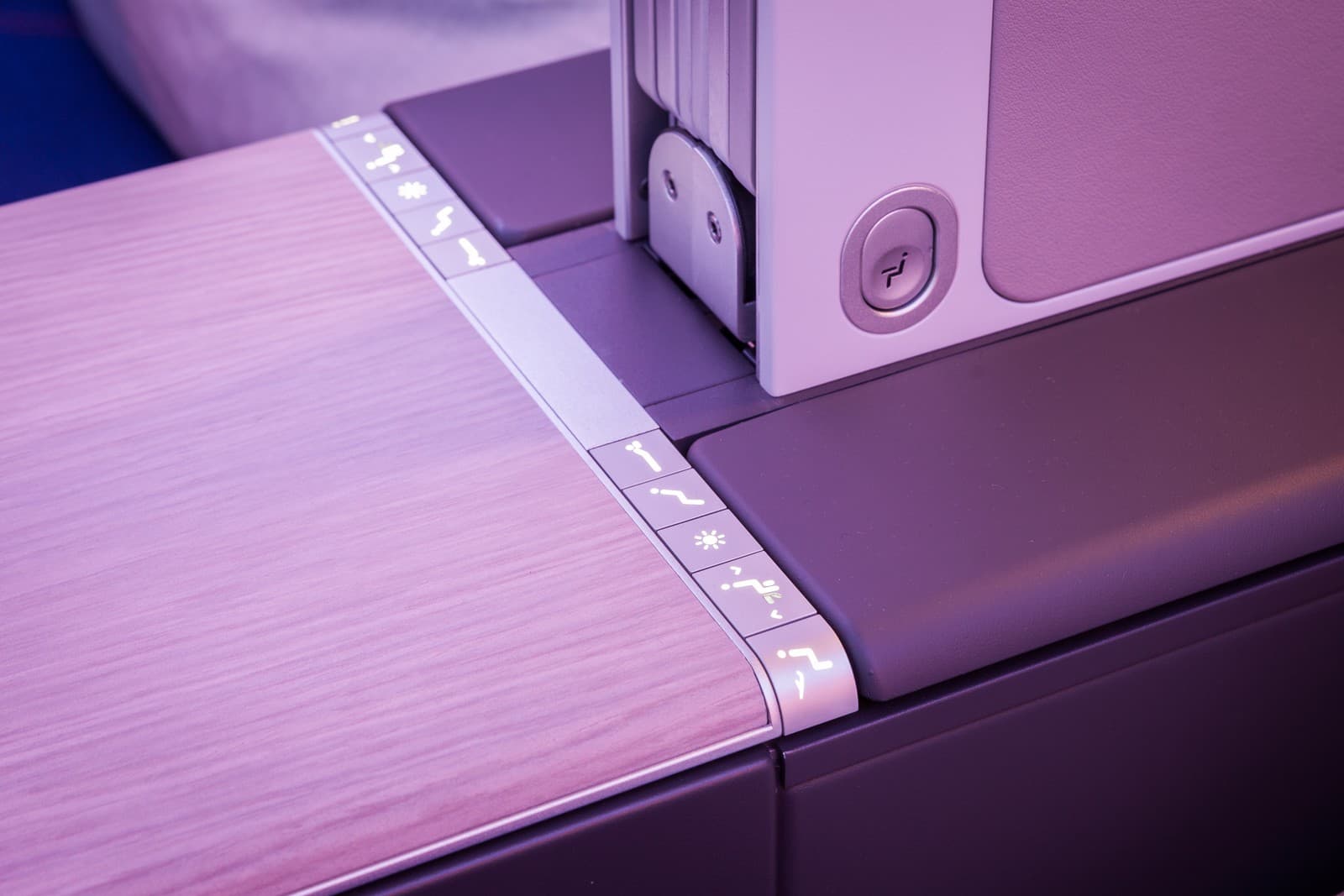 The Business Class seat controls on Brussels Airlines' Airbus A330 aircraft. Photo by Brussels Airlines.