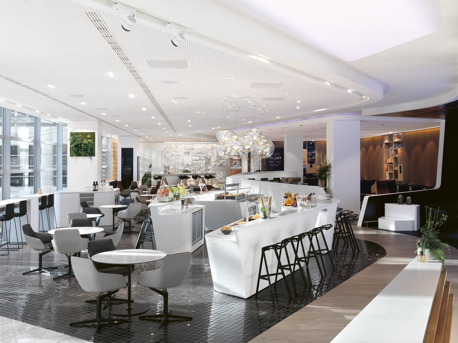 The Loft lounge dining area at Brussels Airport, exclusively available to Brussels Airlines Business Class passengers. Photo by Brussels Airlines.