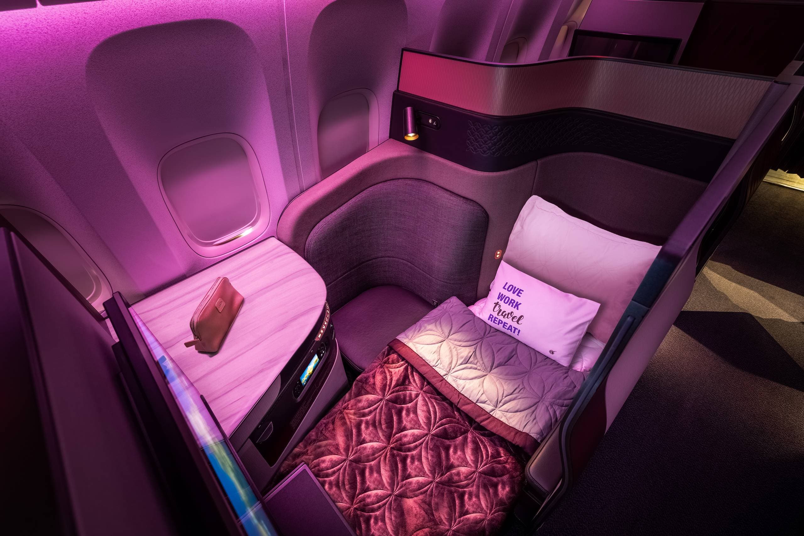Qatar Airways business class seats - Qsuite