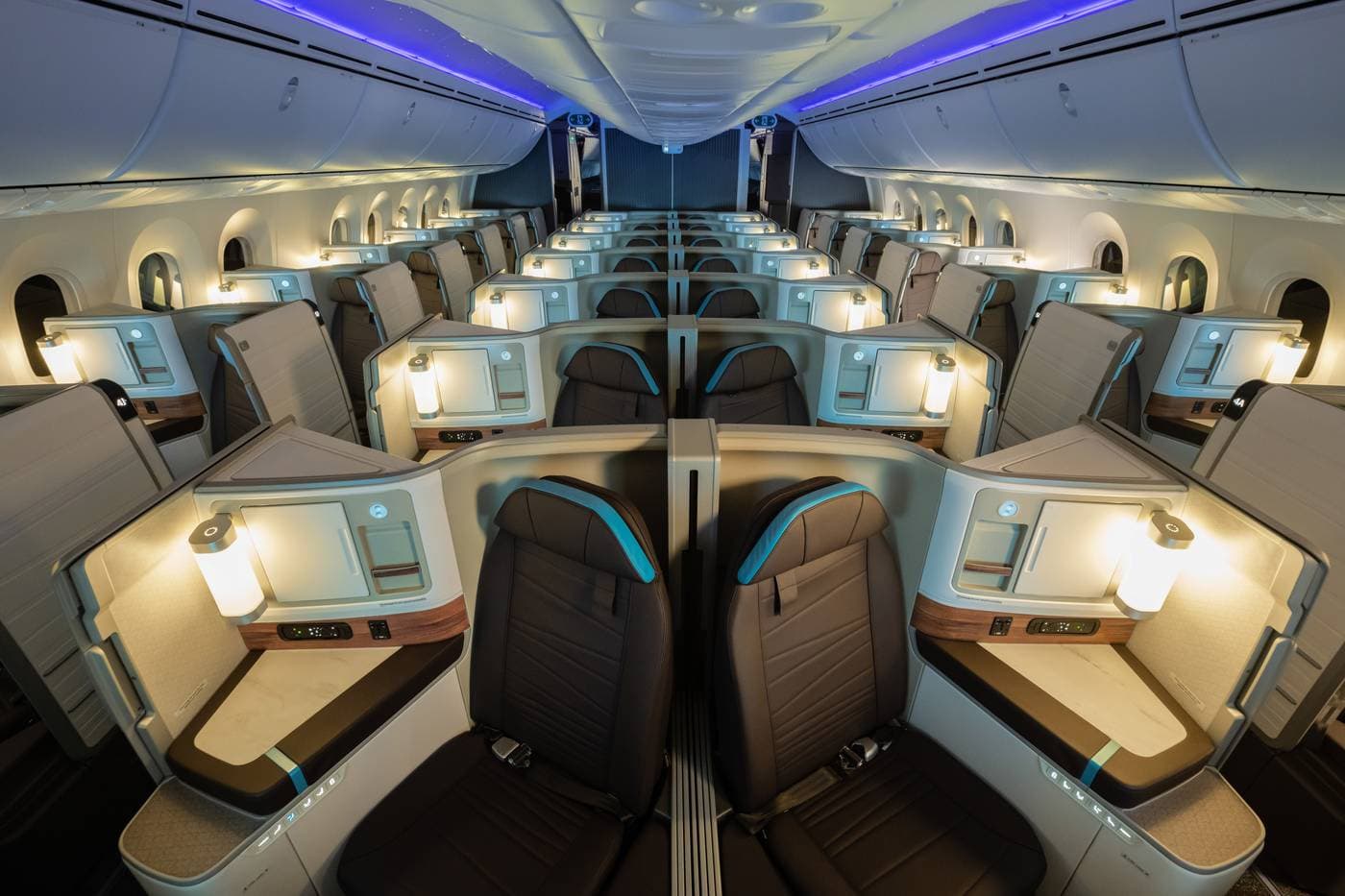 Hawaiian Airlines' Business Class Leihoku Suites in their Boeing 787-9. Photo by Hawaiian Airlines.
