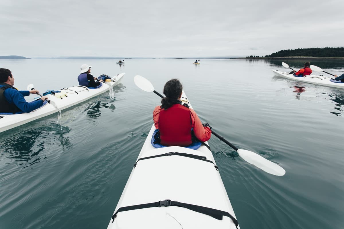 Kayaking - Unconventional Solo Travel - Flash Pack