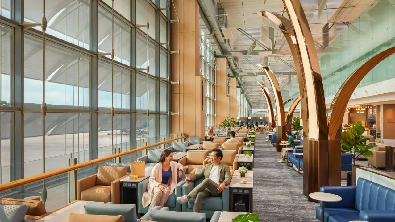 Singapore Airlines SilverKris Lounge at Singapore Changi Terminal 3