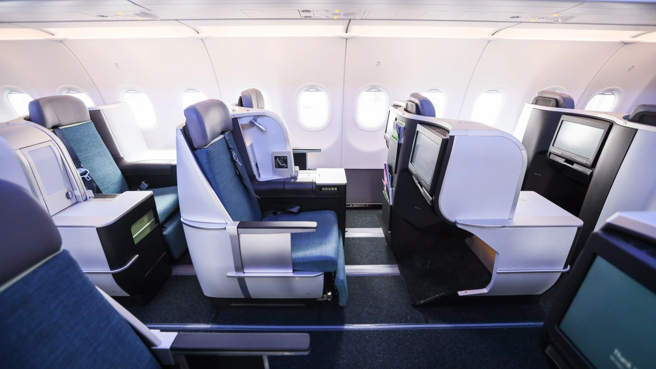 Aer Lingus vs British Airways business class cabin detail