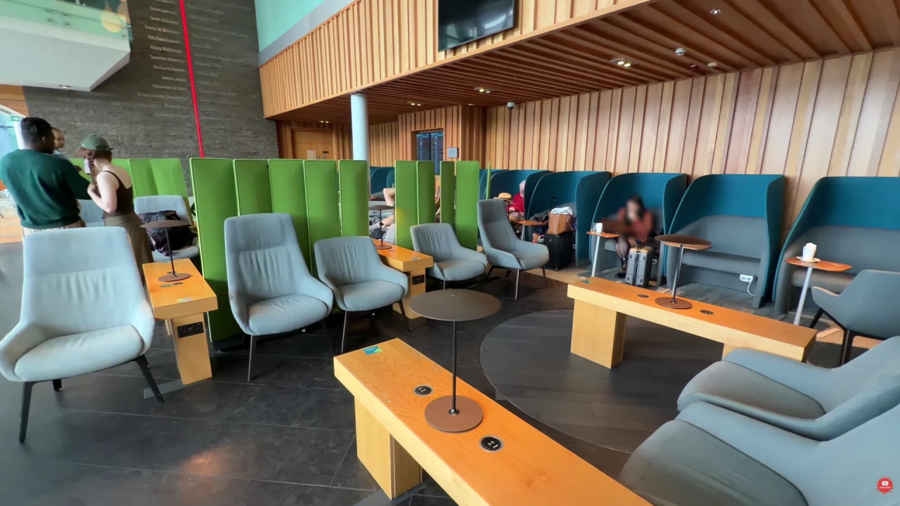 Aer Lingus business class lounge