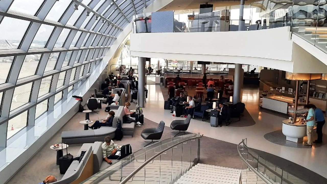 Air France business class lounge