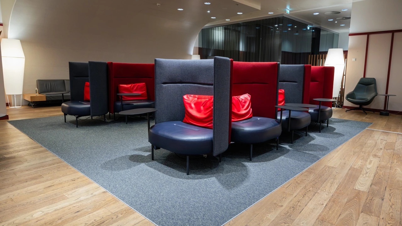 Austrian Airlines business class lounge