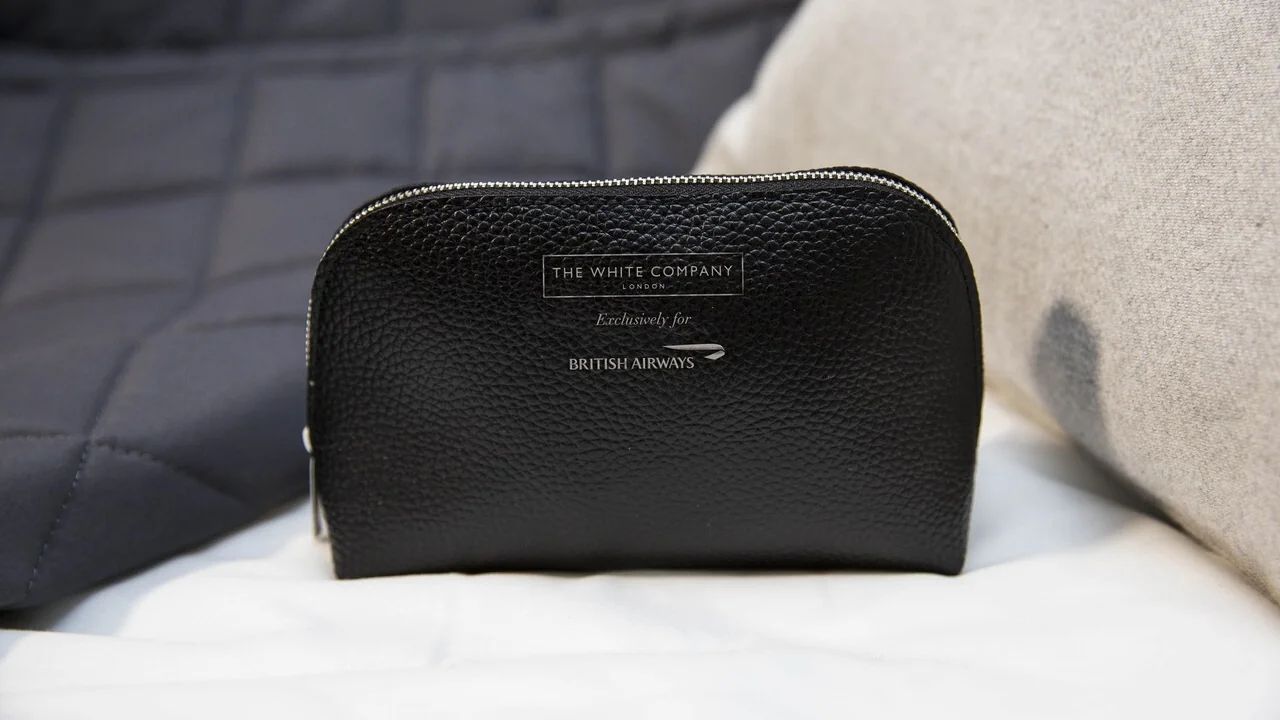 British Airways vs Cathay Pacific business class cabin detail