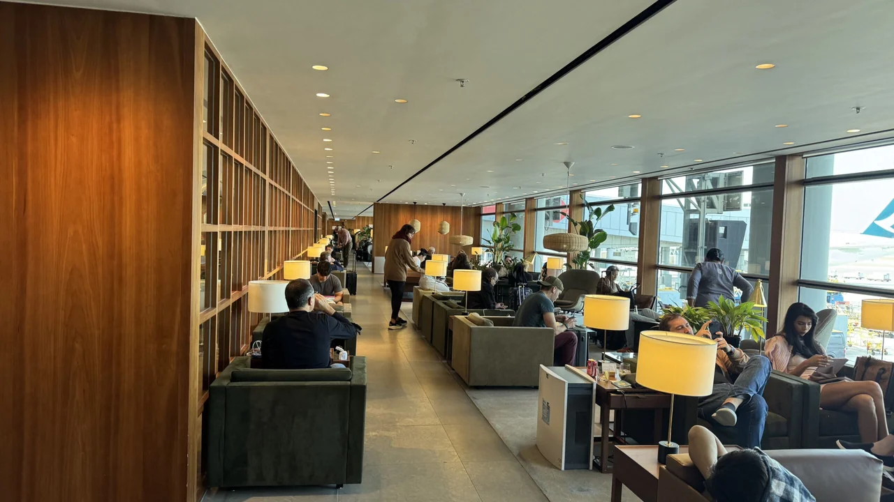 Cathay Pacific business class lounge