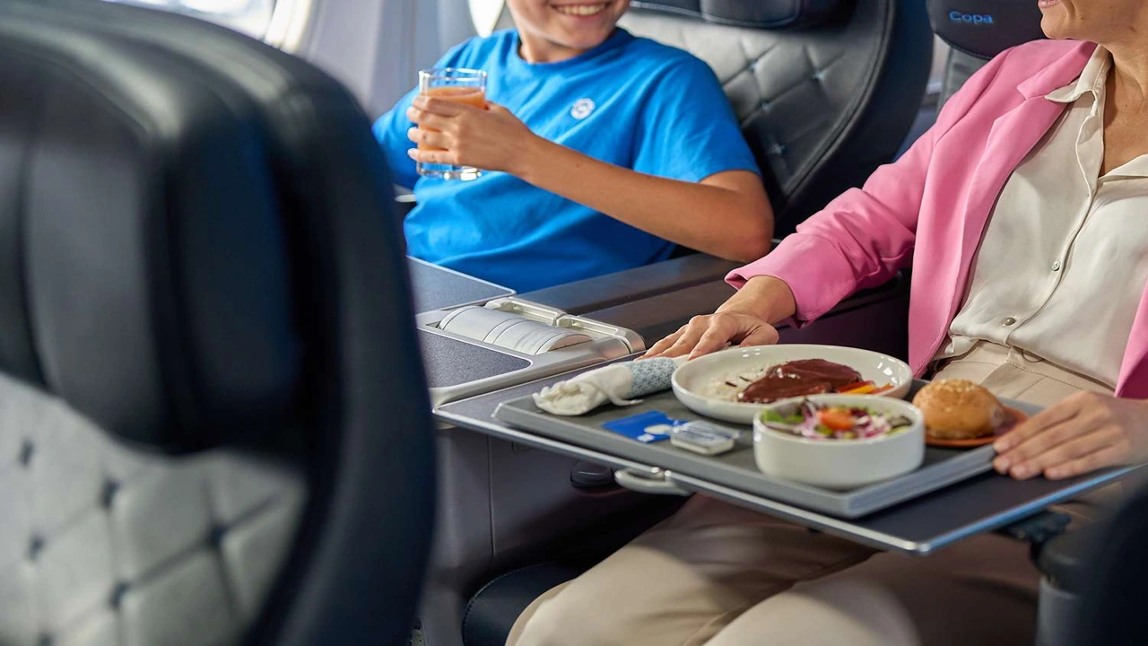 Copa Airlines business class dining