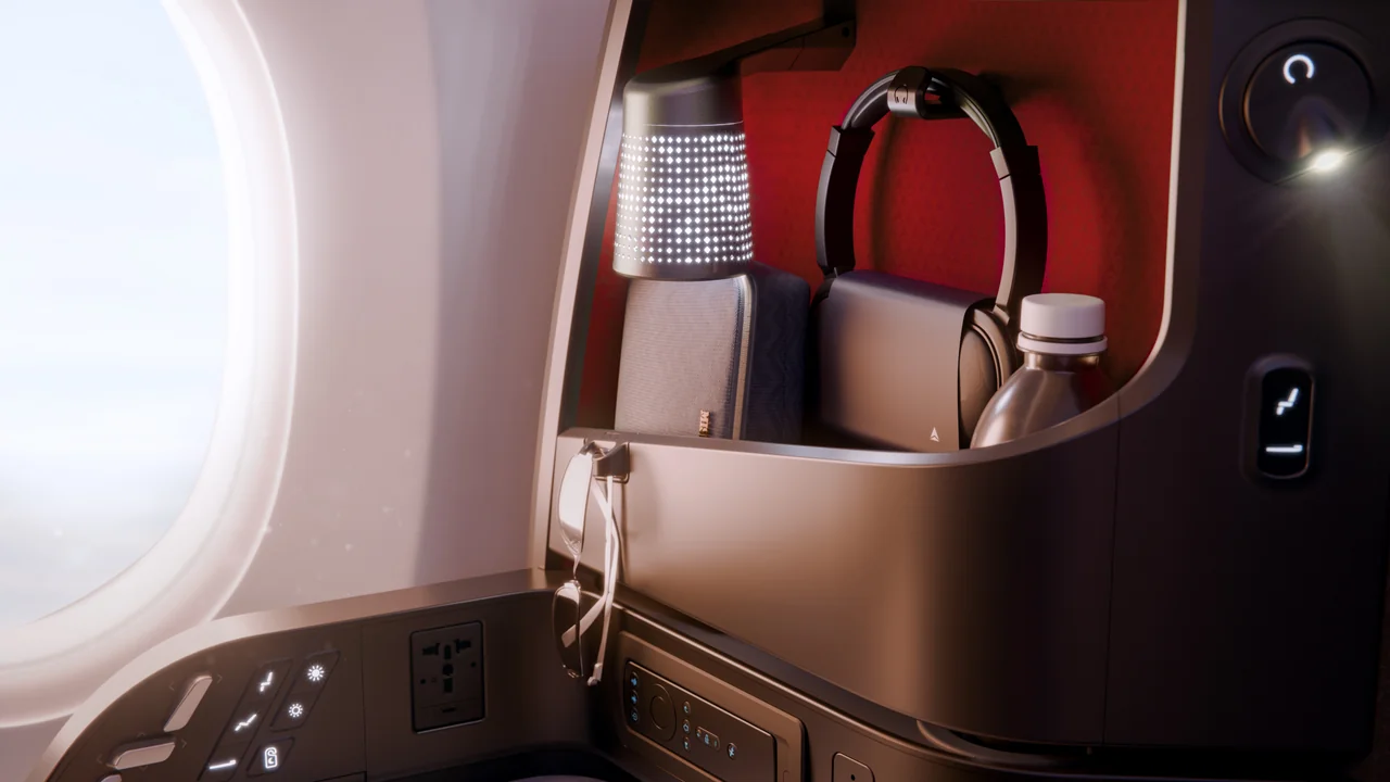 Delta Air Lines vs JetBlue Airways business class cabin detail