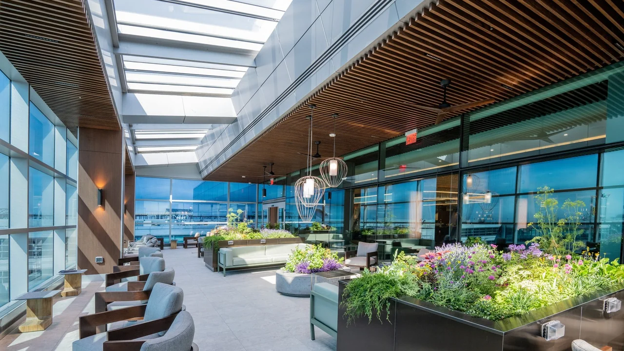 Delta Air Lines business class lounge