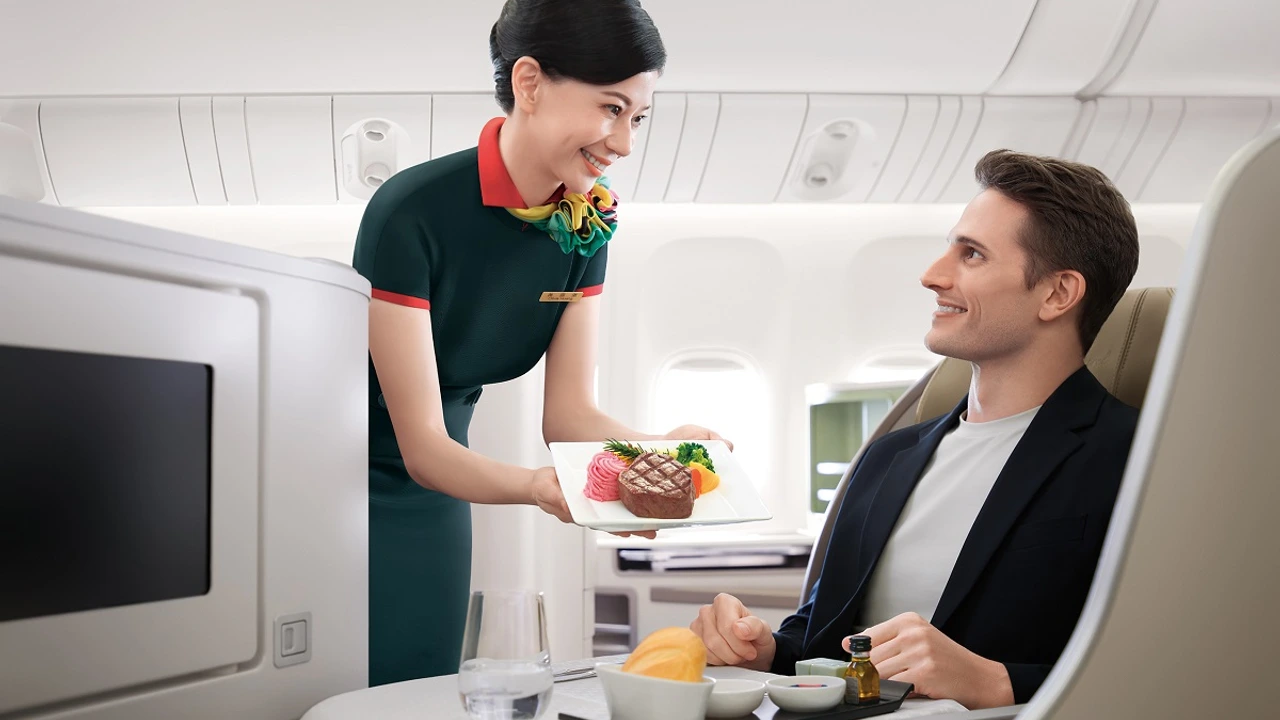 EVA Air business class dining