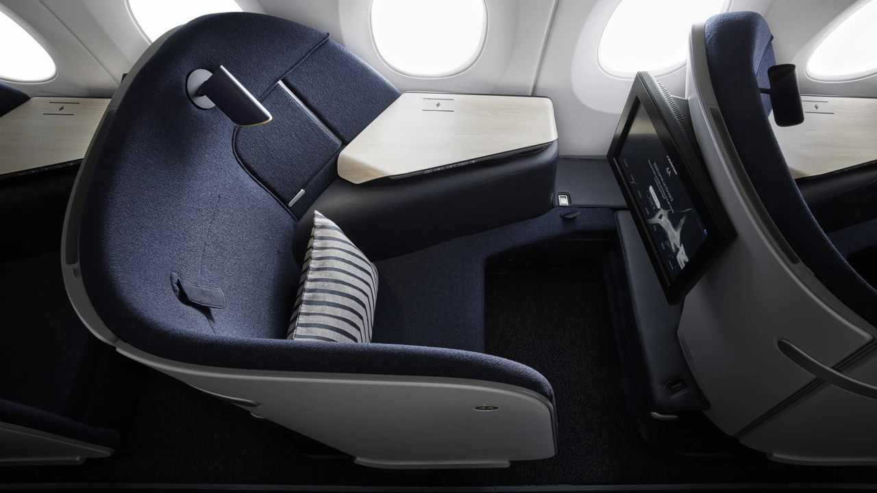 Finnair vs Lufthansa business class cabin detail