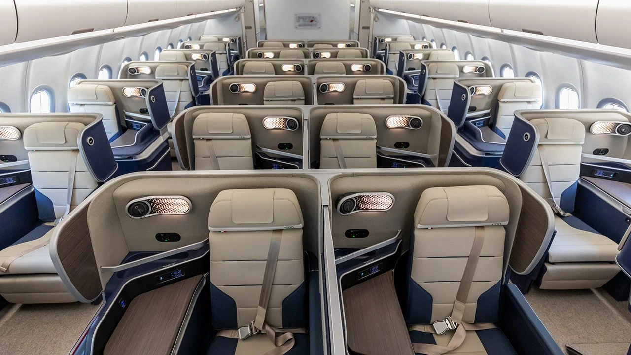 ITA Airways business class cabin - premium experience