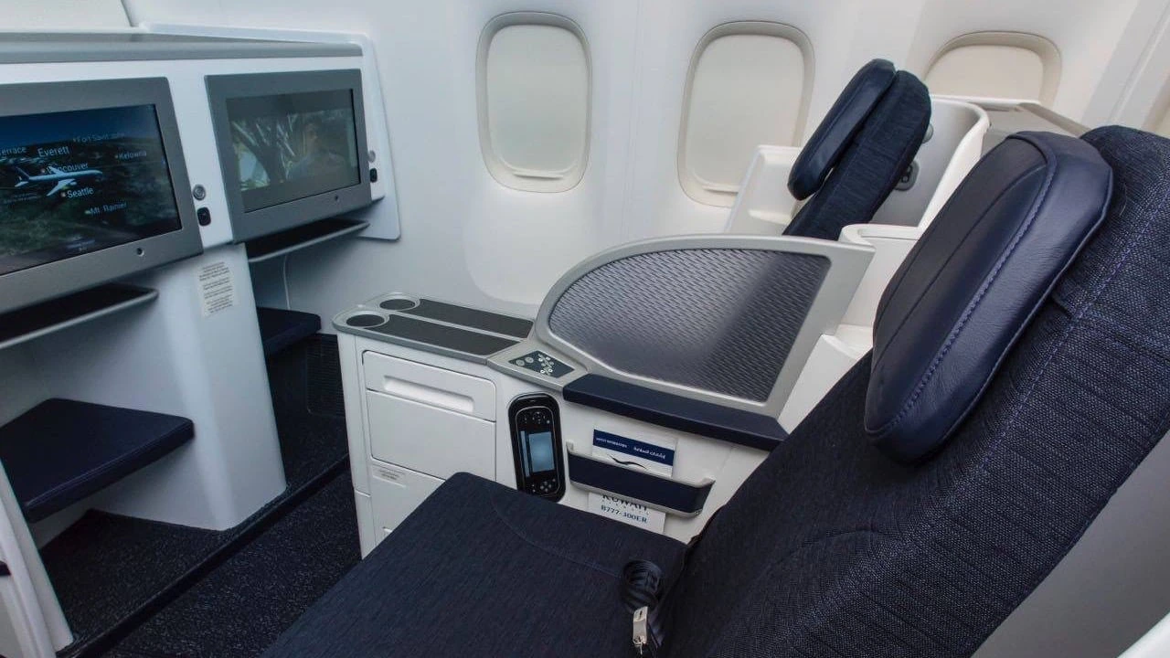 Kuwait Airways vs Emirates business class cabin detail