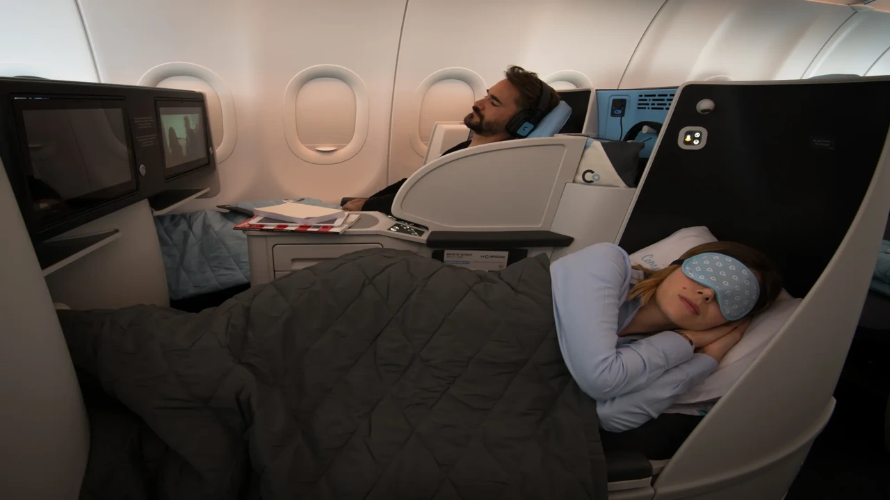 La Compagnie vs British Airways business class cabin detail