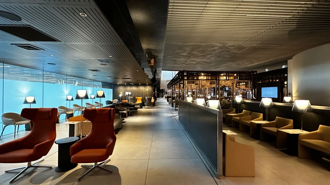 LATAM Airlines business class lounge