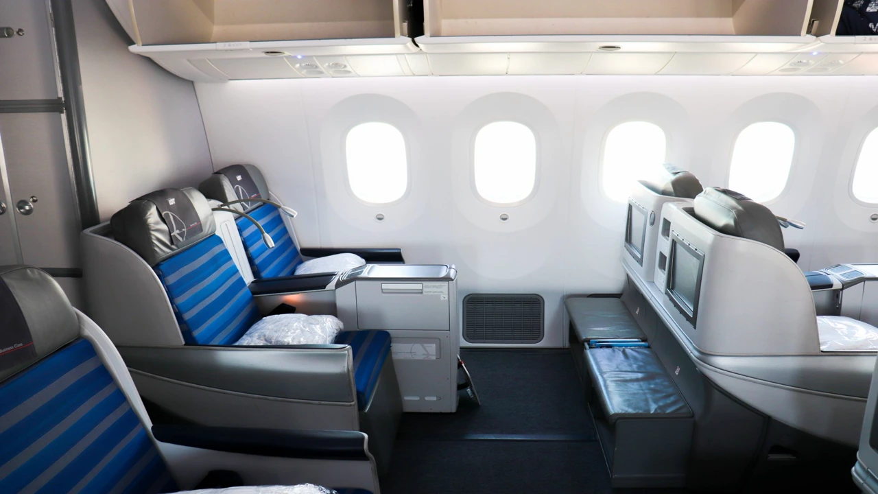LOT Polish Airlines business class seat