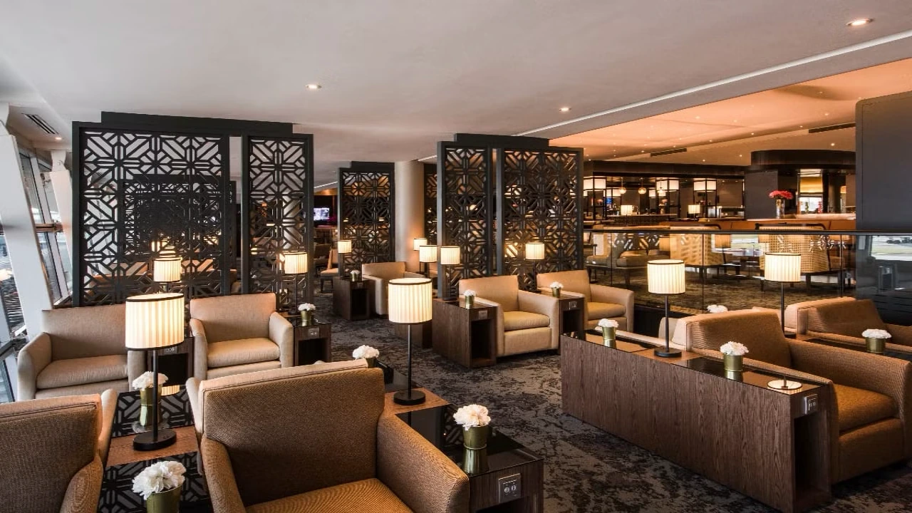 Malaysia Airlines business class lounge