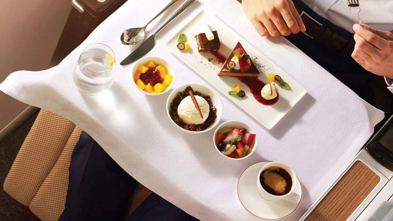 Oman Air business class dining
