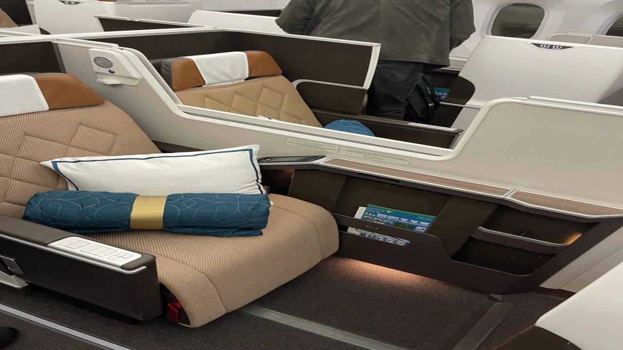 Oman Air business class seat
