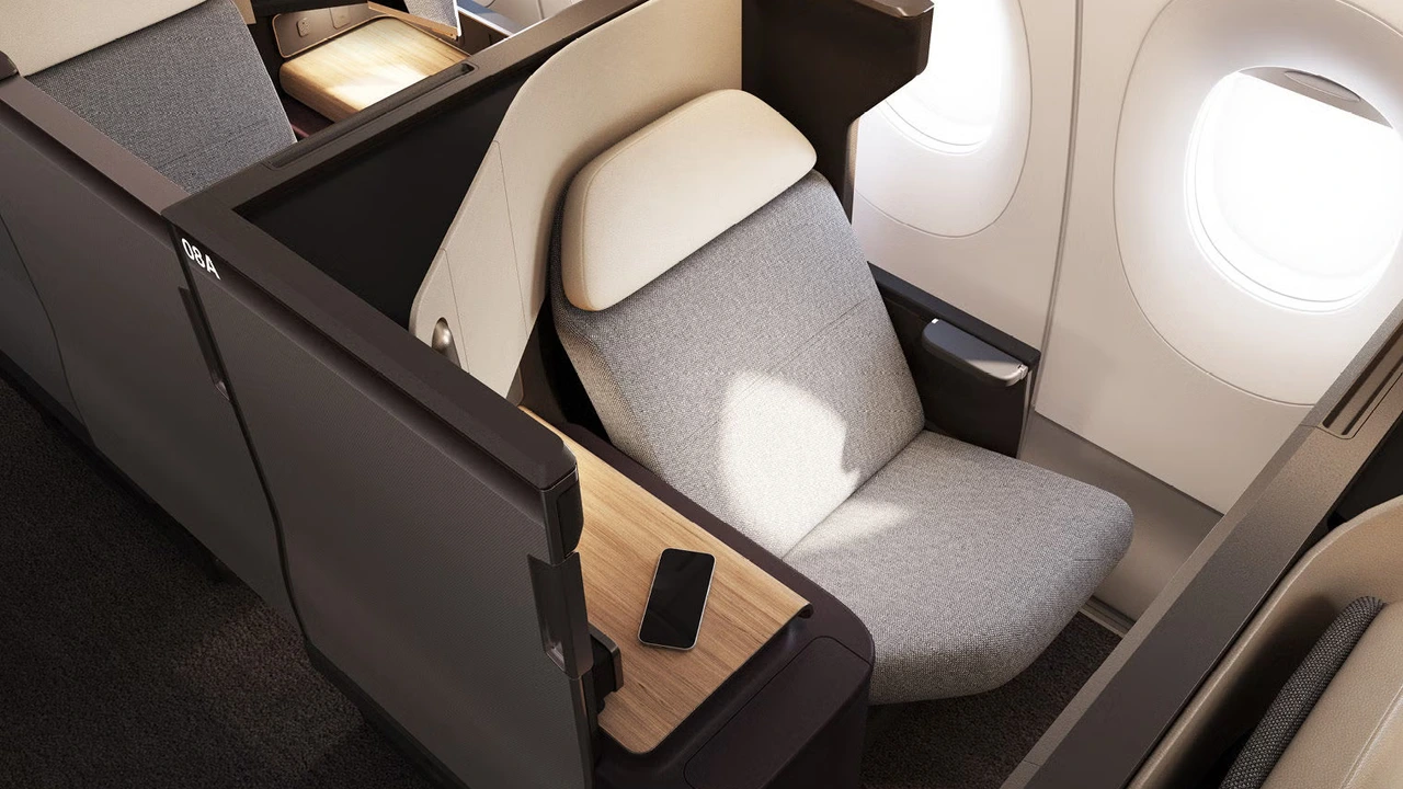 Qantas business class seat