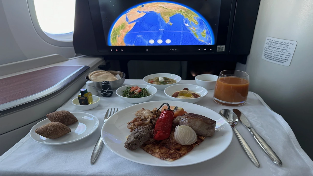 Saudia business class dining