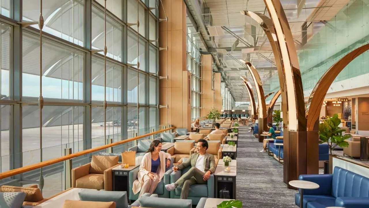 Singapore Airlines business class lounge