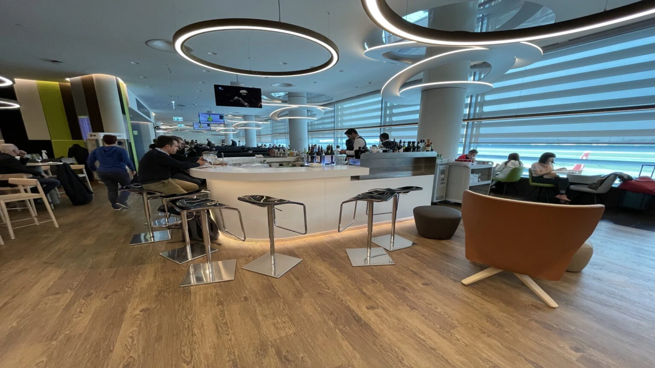 TAP Air Portugal business class lounge