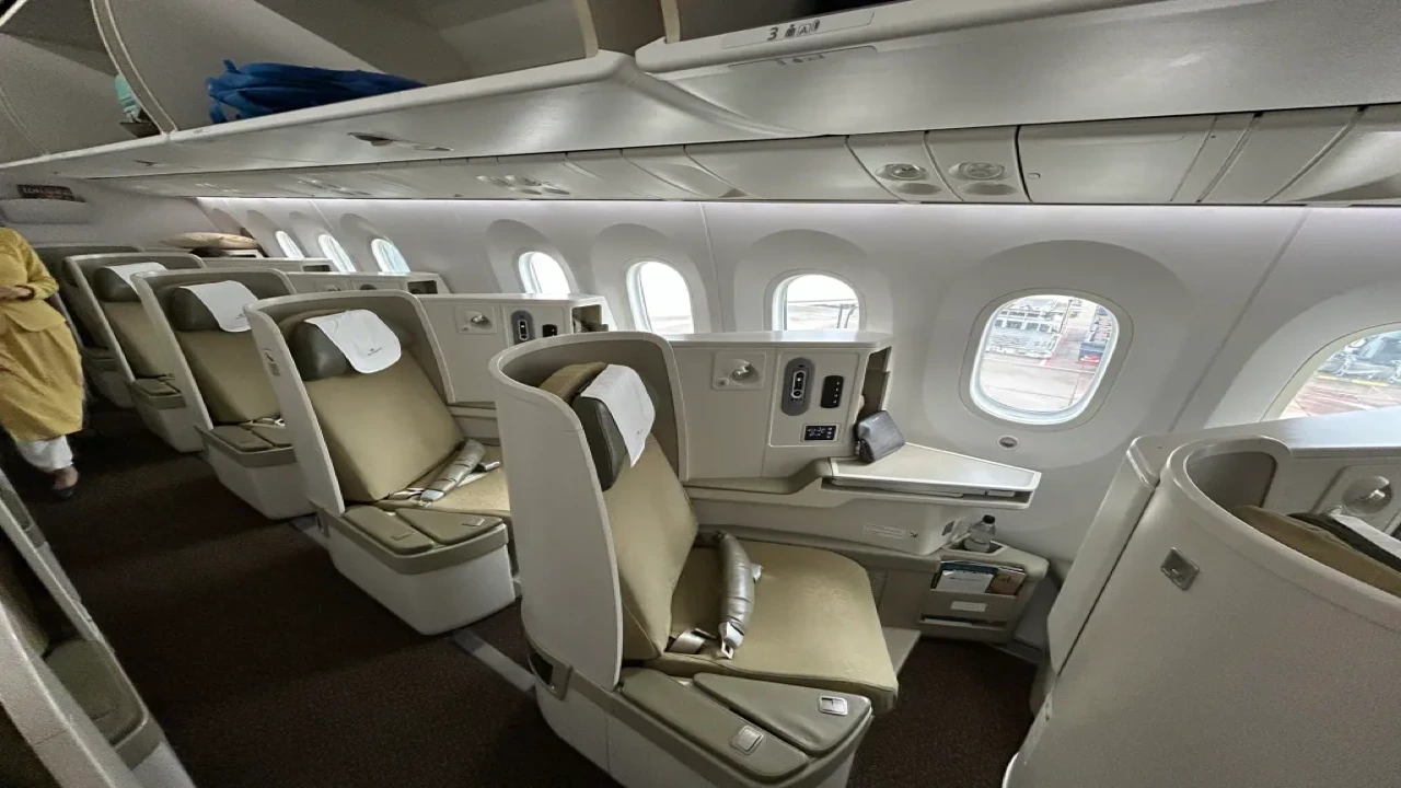 Vietnam Airlines business class seat
