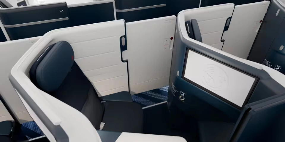 Air France's A350 pairs the strongest European dining with a seat that finally competes on hardware.